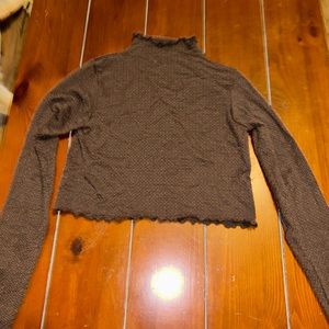 garage half turtle neck with frills